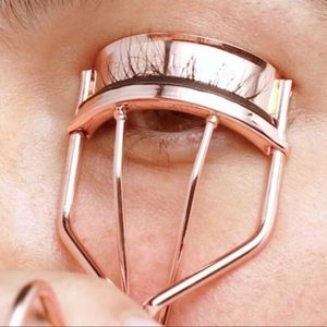 BABE LASH Curler